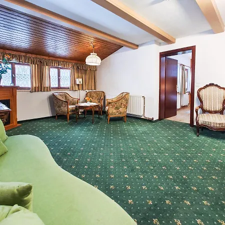 Partenerhof Szálloda 3*